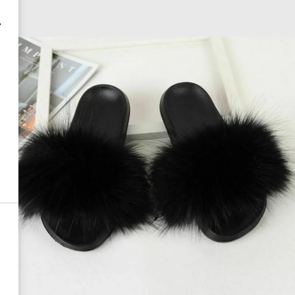 New FURRY SLIDES SLIPPERS SIZES 10 AND 11.5 - Picture 2 of 4